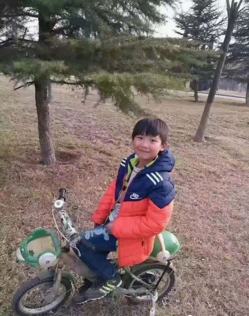 这是第三张照片,这是一个孩子,才12岁,人生才刚刚开始。.png 这是第三张照片,这是一个孩子,才12岁,人生才刚刚开始。.png